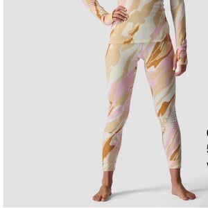 Backcountry Spruces Mid Weight Merino 3/4 Printed Bottom. Size L